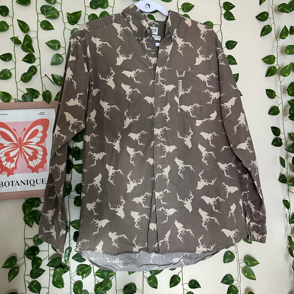 Vintage Men Columbia Deer Beige Button Up Size Medium Oversized